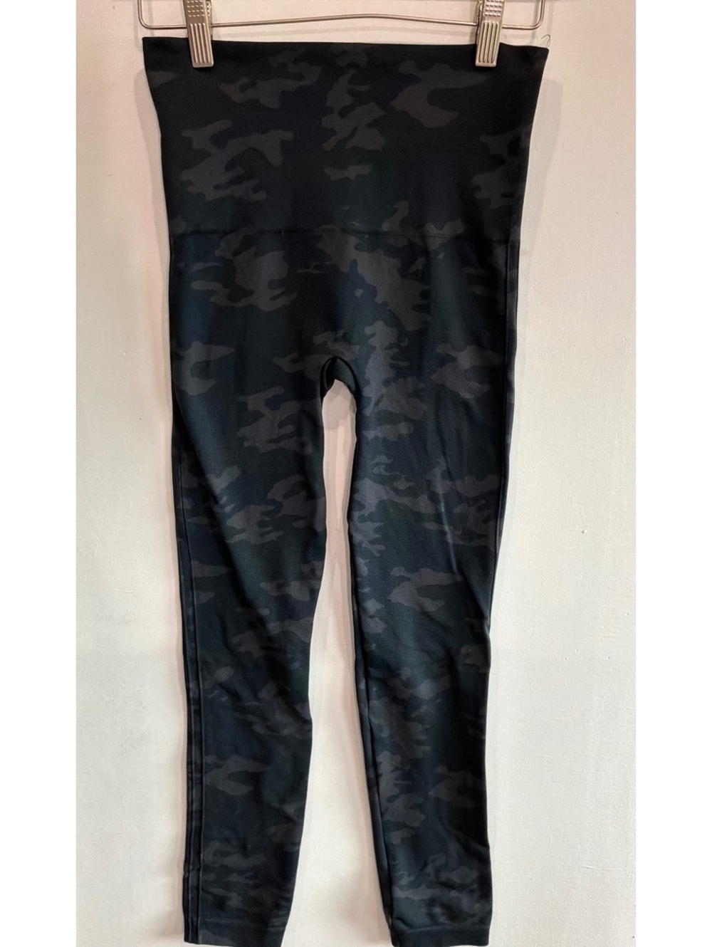 Spanx black camo leggings.size Med